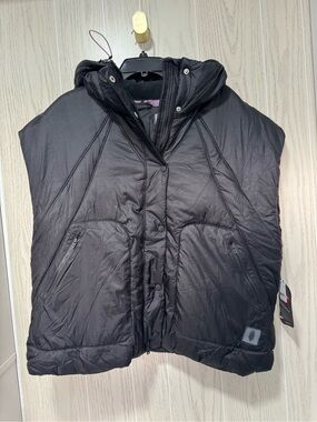 Free People Puffer Vest Parker Poncho NWT Large Black $168